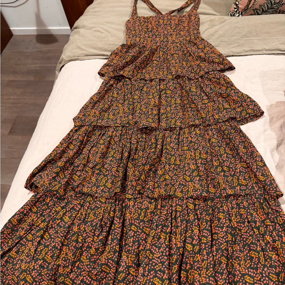 Chic Backless Floral Tiered Dress